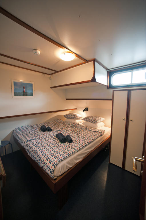 Hotelboot Sarah Amsterdam Oda fotoğraf