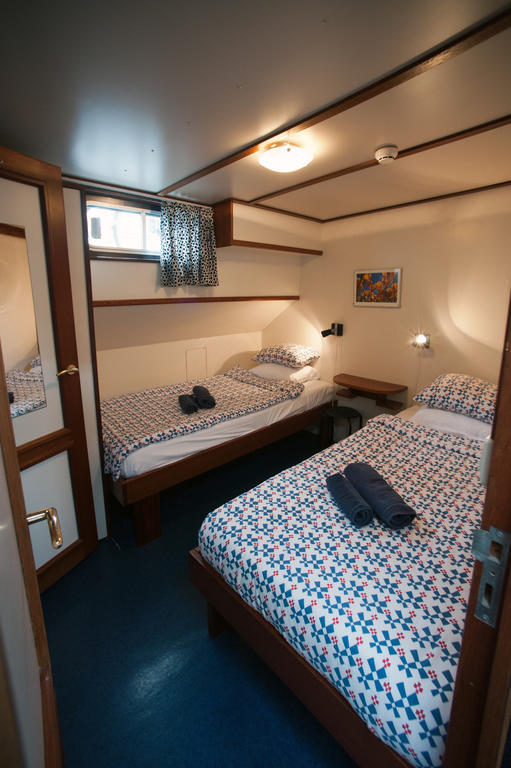 Hotelboot Sarah Amsterdam Oda fotoğraf